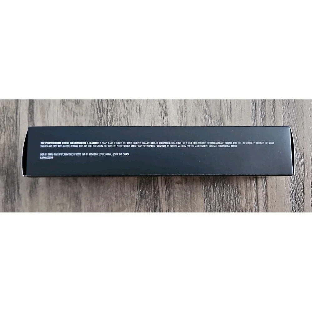 IL MAKIAGE - Foundation Blending Brush #100, Black | New With Box